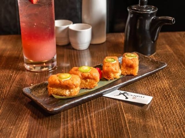 SPICY TUNA RICE CRISPY.