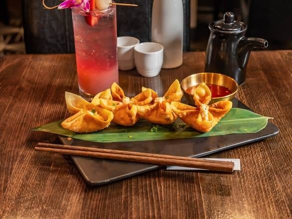 LOBSTER & CRAB RANGOONS.